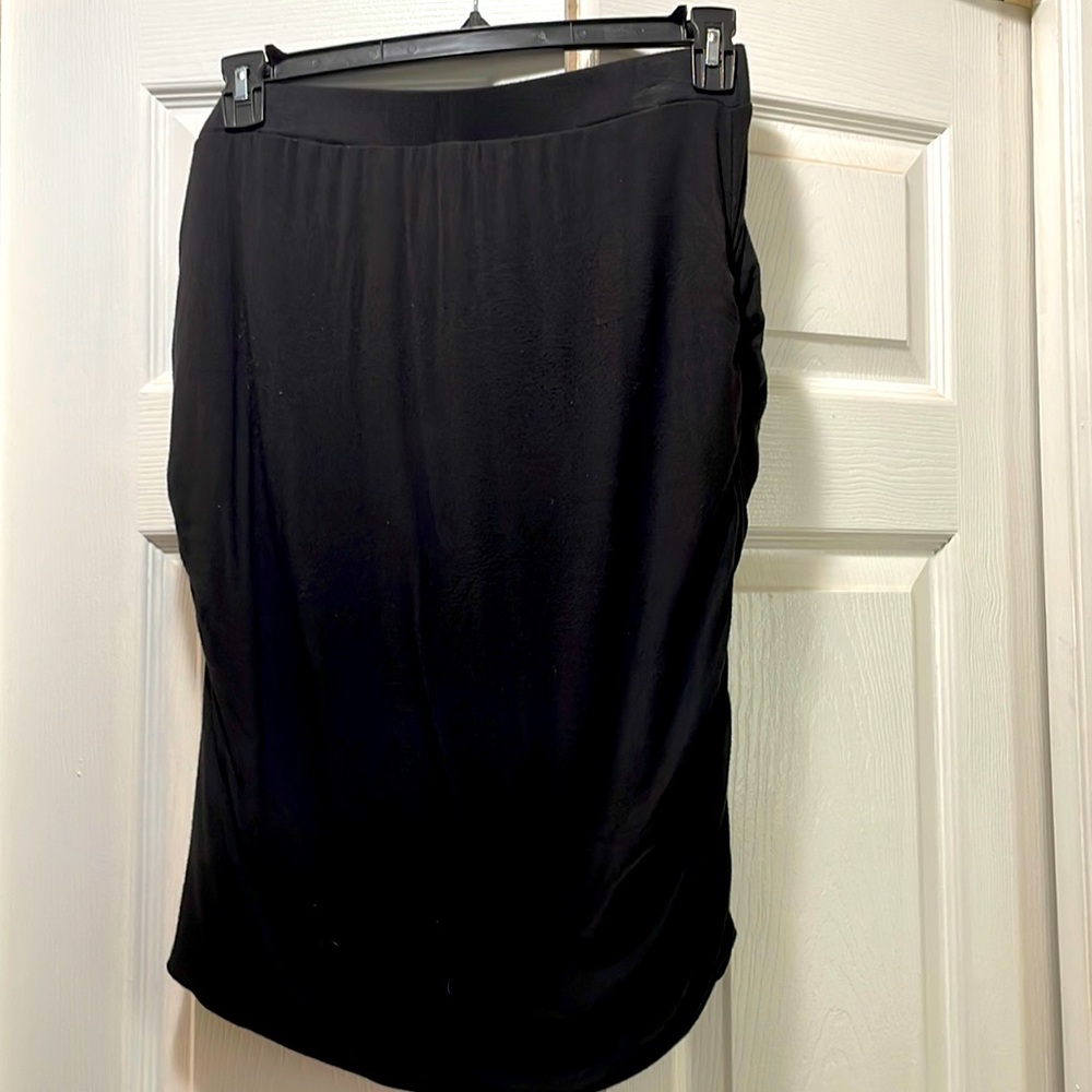 Vanessa Williams’ side rouched skirt, black large